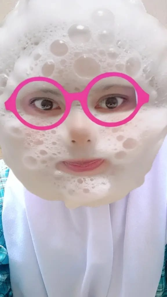Foto pacarku dengan filter lucu